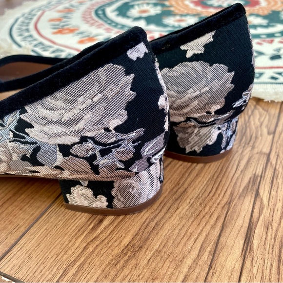 Zara Trafaluc Floral Heels - Picture 3 of 5
